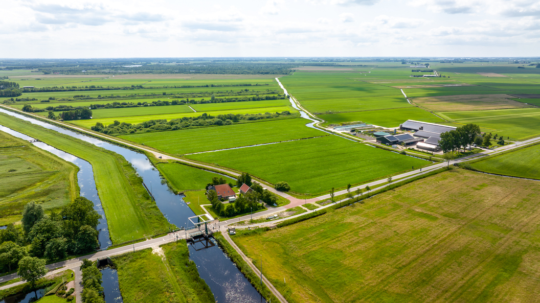 Luchtfoto van ADD-Zuid met o.a. de kaasboerderij